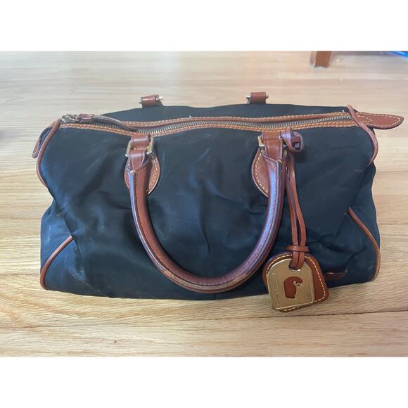 Vintage Dooney & Bourke All Weather Handbag Pink Interior - Picture 1 of 7